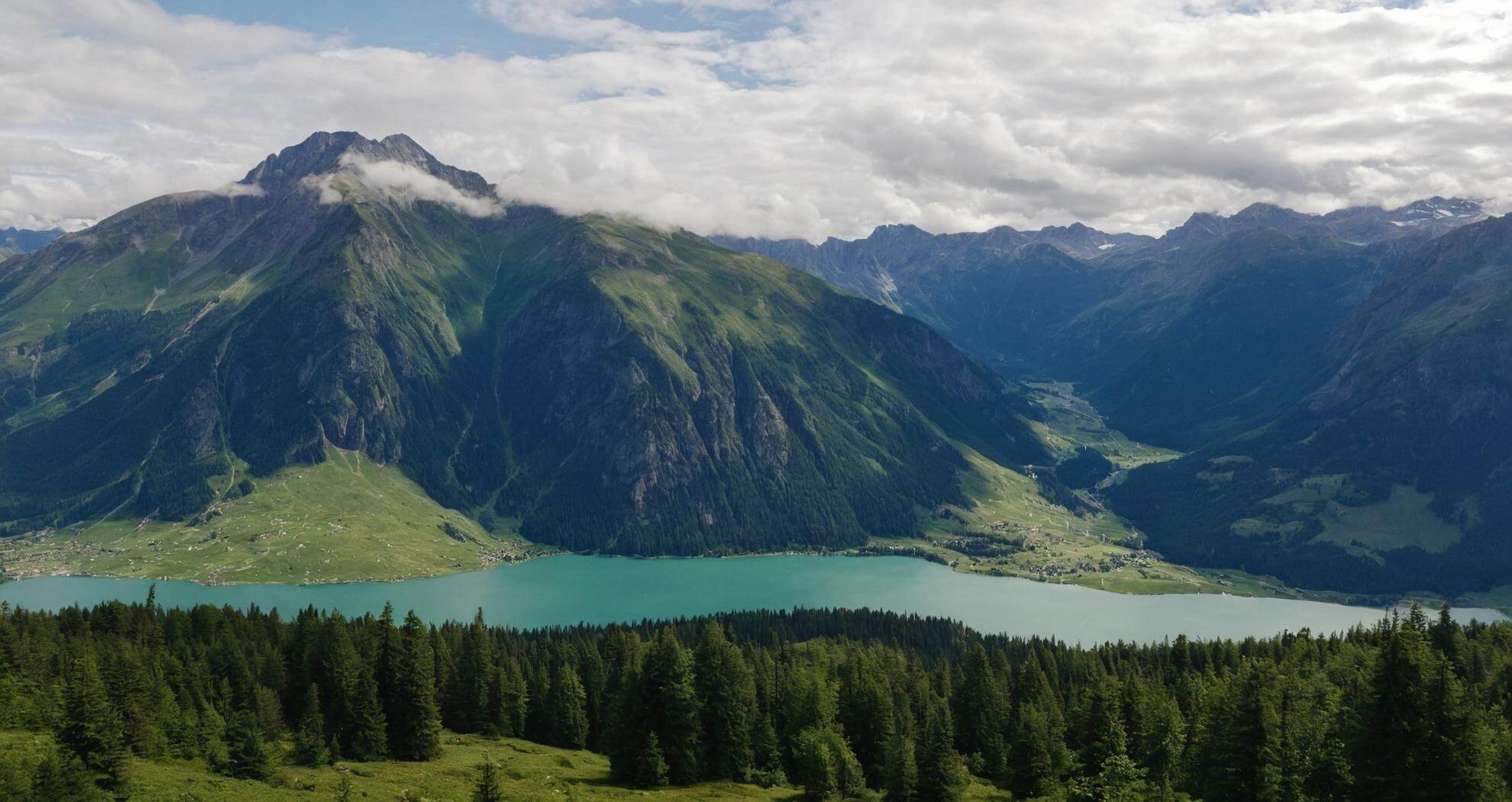 Warum steht im Reschensee ein Kirchturm?